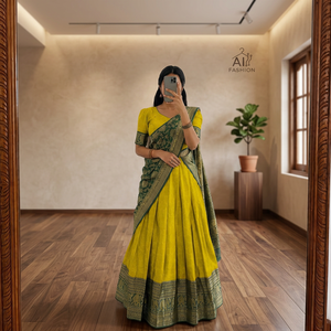Lehenga Choli en soie jaune avec bordure verte, tenue traditionnelle indienne, longueur au sol, tenue ethnique, toutes saisons, coupe classique pour femmes - Product Image 1