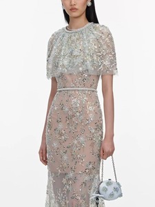 Robe de soirée sirène pour femme en dentelle brodée à la main, vert menthe, avec cape perlée et sequins, broderie florale et maille transparente - Product Image 4