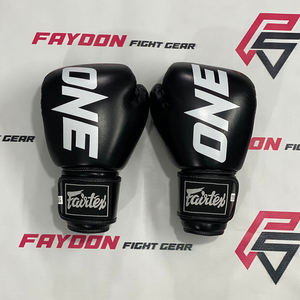 ถุงมือชกมวยไทย Fairtex One สีดำ รุ่นขายดีล่าสุด หนังแท้ สำหรับคิกบ็อกซิ่ง ฝึกซ้อม ต่อสู้ ออกกำลังกายในยิม - Product Image 1