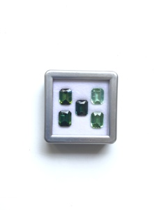 Turmalina verde natural de 28.03 quilates, corte octogonal, piedra para la elaboración de joyería fina. - Product Image 1