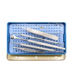 Kit de 8 Instrumentos Quirúrgicos Oftálmicos Reutilizables de Acero Inoxidable para Extracción de Cuerpos Extraños en Caballos - Product Image 1