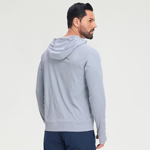 Sweat-shirt à capuche en tricot gaufré bleu clair pour homme, coupe slim, respirant, décontracté, avec manches raglan texturées - Product Image 3