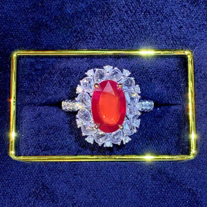 Anillo de Oro de 18K con Rubí Rojo Sangre de Pichón de 2.03ct Sin Calentar, Engaste Artesanal con Incrustaciones de 45 Brillantes Diamantes Blancos - Product Image 6
