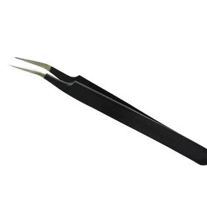 Pince à épiler inclinée antistatique en acier inoxydable avec logo personnalisé, prise en main parfaite, lisse, longueur 10 mm, fabriquée au Pakistan, pour la beauté - Product Image 6