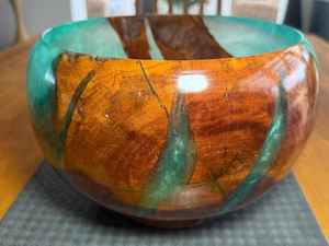 Cuenco Artesanal de Madera y Resina, Pieza Única, Cuenco Decorativo para Guardar Objetos, Decoración Rústica Moderna para el Hogar - Product Image 5