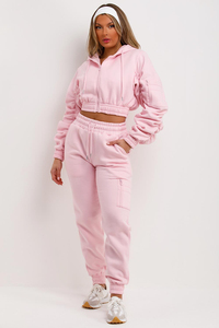 Conjunto Deportivo Rosa para Mujer, Top Corto con Capucha, Pantalones Largos, Color Sólido, Estilo Casual Holgado, Ropa Deportiva para Otoño - Product Image 3