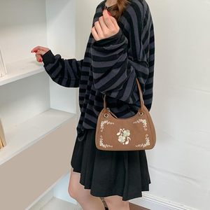 Bolso Bandolera Retro para Mujer con Bordado de Trébol, Bolso de Hombro Floral Vintage con Correa Ajustable, Marca Personalizada Hecha en Rajasthan - Product Image 2