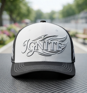 Gorra Trucker INJAE de 5 Paneles, Bordada, Tela de Poliéster/Algodón, Cierre Trasero Ajustable, Diseño de Logotipo Frontal Sublimado y en Relieve - Product Image 1