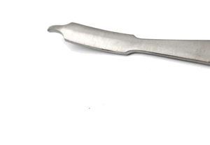 Retractor de cadera de acero inoxidable Hohmann para cirugía ortopédica, elevador quirúrgico manual con palanca y diseño óseo - Product Image 2