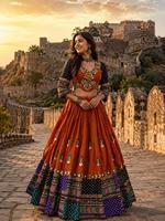 Ensemble de vêtements ethniques de luxe en soie modale Bandhani Chaniya Choli avec dupatta à franges, entièrement cousu, pour Navratri et mariage