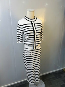 Cárdigan de Punto de Lana de Alta Calidad con Cuello en V y Manga Larga, Unisex, Invierno, Casual, Transpirable, Diseño Personalizable con Logotipo y Botones - Product Image 4