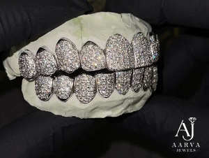 Grillz personnalisés en argent 925 plaqué or avec moissanite VVS taille brillant rond, bijoux de corps Hip Hop - Product Image 4