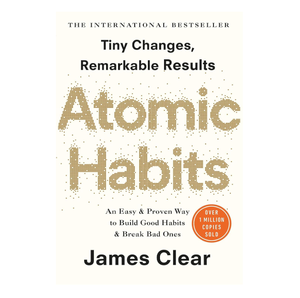 Libro de bolsillo Atomic Habits: Una forma fácil y comprobada de desarrollar buenos hábitos y romper con los malos (Venta al por mayor) - Product Image 1