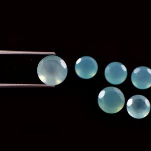 Lote al por mayor de calcedonia acuática natural facetada y calibrada de 6x6 mm para fabricación de joyas, calidad AAA++ certificada por terceros. - Product Image 3