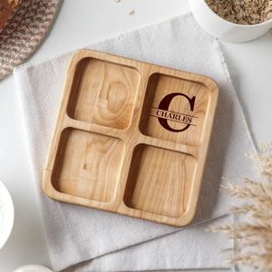 plato cuadrado de madera - Product Image 1