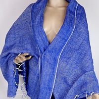 Chal de lana acrílica azul sólido, accesorio de bufanda tradicional imprescindible para la temporada de invierno - Product Image 4