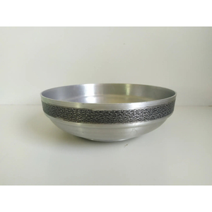 Cuenco Clásico de Latón Pulido, Duradero y Auténtico, para Servir Comidas en Fiestas con Elegancia, Opciones Personalizables - Product Image 1