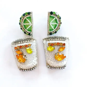 Pendientes Personalizables con Cuentas de Fútbol Americano para el Día del Partido, un Toque Personalizado para los Verdaderos Fans por MD HANDICRAFTS - Product Image 6