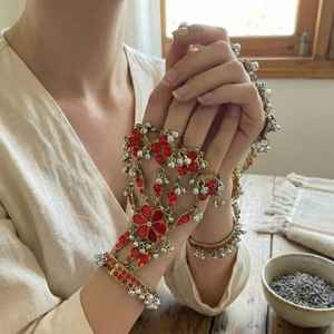 Vibrante Brazalete Tribal Afgano Kuchi Vintage Hecho a Mano con Cuentas Multicolor y Trabajo de Espejo, Anillo Bohemio para Dedo, Ideal para Bodas y Fiestas - Product Image 5