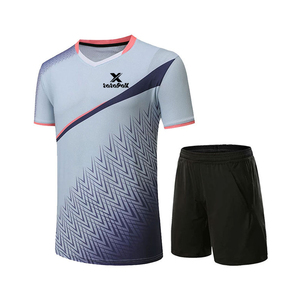Ensemble d'uniformes de tennis 100 % polyester respirant en gros – Tailles et couleurs personnalisables, logos et numéros sur mesure - Product Image 1