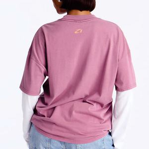 Camiseta de mujer extragrande con capas, manga larga, interior en contraste, estilo casual urbano, top gráfico, jersey de fútbol americano personalizado, suministro. - Product Image 3