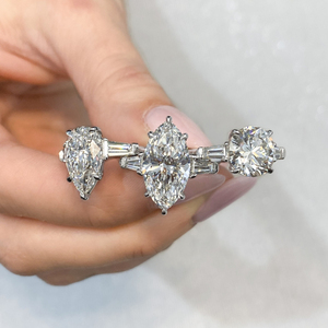 Bague à trois pierres en diamant de laboratoire de forme poire de 3,01 à 3,50 carats, collection élégante de bagues en diamant pour fiançailles, fête, mariage - Product Image 5