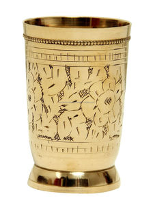 Vasos de metal de latón de nuevo diseño con hermoso diseño de corte de diamante Material de latón vaso de agua - Product Image 3