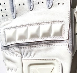 Durable Golf <b>Glove</b> Lightweight Construction Enhanced <b>Grip</b> Control Comfortable All Season Golf Accessory - Product Image 3