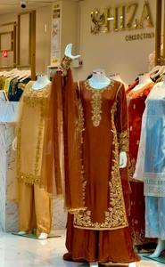 NUEVO DISEÑO ESPECIAL PARA EID, CONJUNTO DE 3 PIEZAS CON BORDADO PESADO Y LENTEJUELAS CHINESES ROMANAS, PARA FIESTA, DE SECADO RÁPIDO - Product Image 5