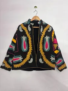 Chaqueta Suzani Negra Bordada de Estilo Vintage, Arte Floral Tradicional, Ropa Exterior Étnica Bohemia para Mujer - Product Image 1
