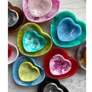 Wholesale manufacture Multi Color <b>Epoxy</b> <b>Resin</b> Serving Bowl Cute heart Shape <b>table</b> Decorative Crafts At Under Your Budget - Product Image 1