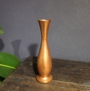 Vase de table en laiton fait main, design minimaliste, forme ronde, pour présentation florale, vase décoratif doré, vase de sol moderne - Product Image 4