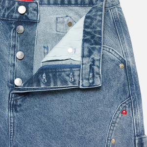 Shorts pour hommes en denim délavé brillant, coupe ample, avec fermeture boutonnée, orné de strass de haute qualité, style décontracté et éco-responsable, inspiré de la mode urbaine. - Product Image 4