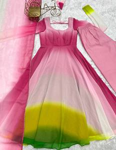 Conjunto de Kurta de Georgette Fox de Primera Calidad para Mujer, con Adornos Elegantes, Vestido Tradicional Festivo que Incluye Dupatta para Fiestas - Product Image 6