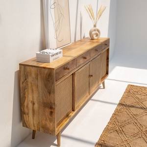 Aparador de Ratán de Cuatro Puertas Vandana Arista Aston para Interiores y Exteriores Modernos y Elegantes - Product Image 3