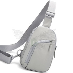 Bolsa de Cintura con Cierre de Cuero - Almacenamiento Elegante para Viajes, Deportes y Uso Diario - Product Image 4