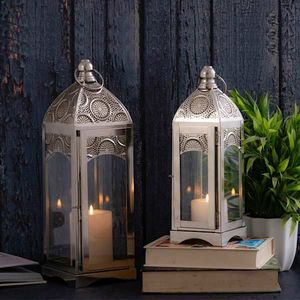 Farol de hierro clásico con paneles de vidrio decorativos para una decoración elegante de bodas, iluminación del hogar y exhibición en jardines exteriores. - Product Image 1