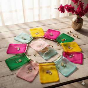 Sacs et pochettes en organza motif lotus pour femmes, cadeaux de mariage, Haldi, Mehendi, pour la mariée et le marié, pour les cérémonies indiennes Sangeet, Mehndi, Nikkah - Product Image 3