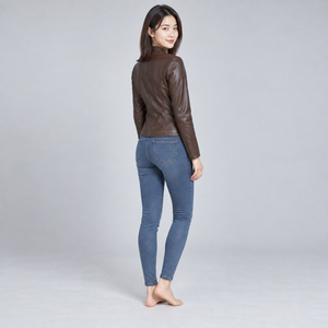 Chaquetas de cuero para mujer modernas con textura de cuero suave, estilo elegante, ajuste cómodo y construcción duradera. - Product Image 4