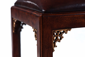 เก้าอี้ทานข้าวไม้สไตล์โบราณหรูหรา พนักพิงสูง หุ้มผ้า พร้อมขาแกะสลัก สำหรับห้องนั่งเล่น 1404441 - Product Image 4