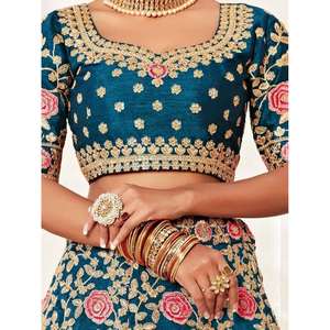 Magnifique vêtements de mariée en soie brodée bleu sarcelle Lehenga Choli - Product Image 3