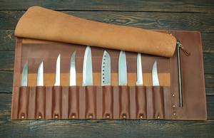 Juego de Cuchillos de Chef Forjados a Mano con Hoja de Acero al Carbono y Mango de Madera, con Estuche de Cuero para Uso en la Cocina LKR-0357 - Product Image 2