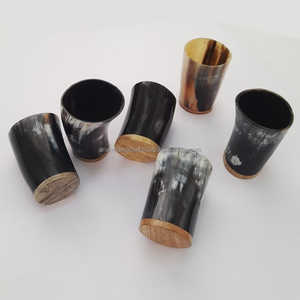 Personnalisé exquis Vintage ours boire Koi tasse fabriqués à la main en corne naturelle courte Antique sculpté Animal Style parfait affaires - Product Image 1