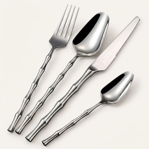 Elegante Juego de Cubiertos de Acero Inoxidable con Acabado Espejo para Comedor Moderno, Bodas y Regalos, Pedidos al por Mayor - Product Image 1