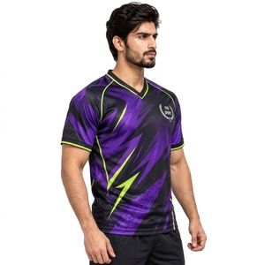 Maillot de football élégant conçu avec un tissu confortable et des coutures durables offrant une liberté de mouvement facile, une finition soignée et une fiabilité garantie. - Product Image 3