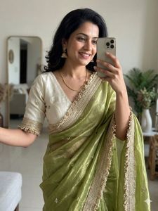 Sari en soie satinée PURE SOFT FANDY pour femmes avec broderie et travail Zari, séchage rapide, toutes saisons - Product Image 2
