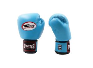 Gants de boxe sur mesure professionnels pour jumeaux, équipement de combat de haute qualité, gants de sparring de Muay Thai par Rectangle Sports - Product Image 2