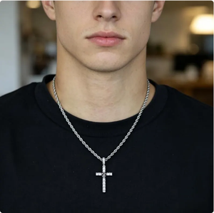 Pendentif Croix avec Crâne et Diamants Moissanite Sertis, Breloque de Bijoux de Luxe, Vente en Gros - Product Image 5