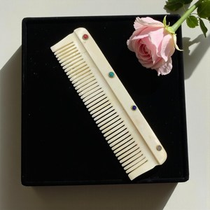 Peine de Hueso de Búfalo Blanco Vikingo Hecho a Mano y de Origen Ético, Peine de Hueso con Múltiples Cabujones Creativo para Cabello Humano Medieval - Product Image 1