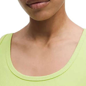 Débardeur pour femme avec jupe, structure simple, design uni, facile à porter - Product Image 3